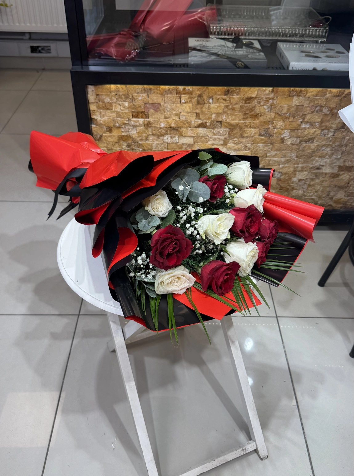 11 Gül Buketi Canlı 