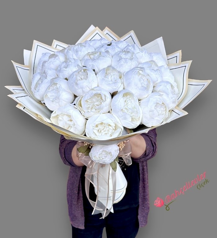 41 Beyaz Kumaş Çiçeklerden Hazırlanan Şakayık Buketimiz