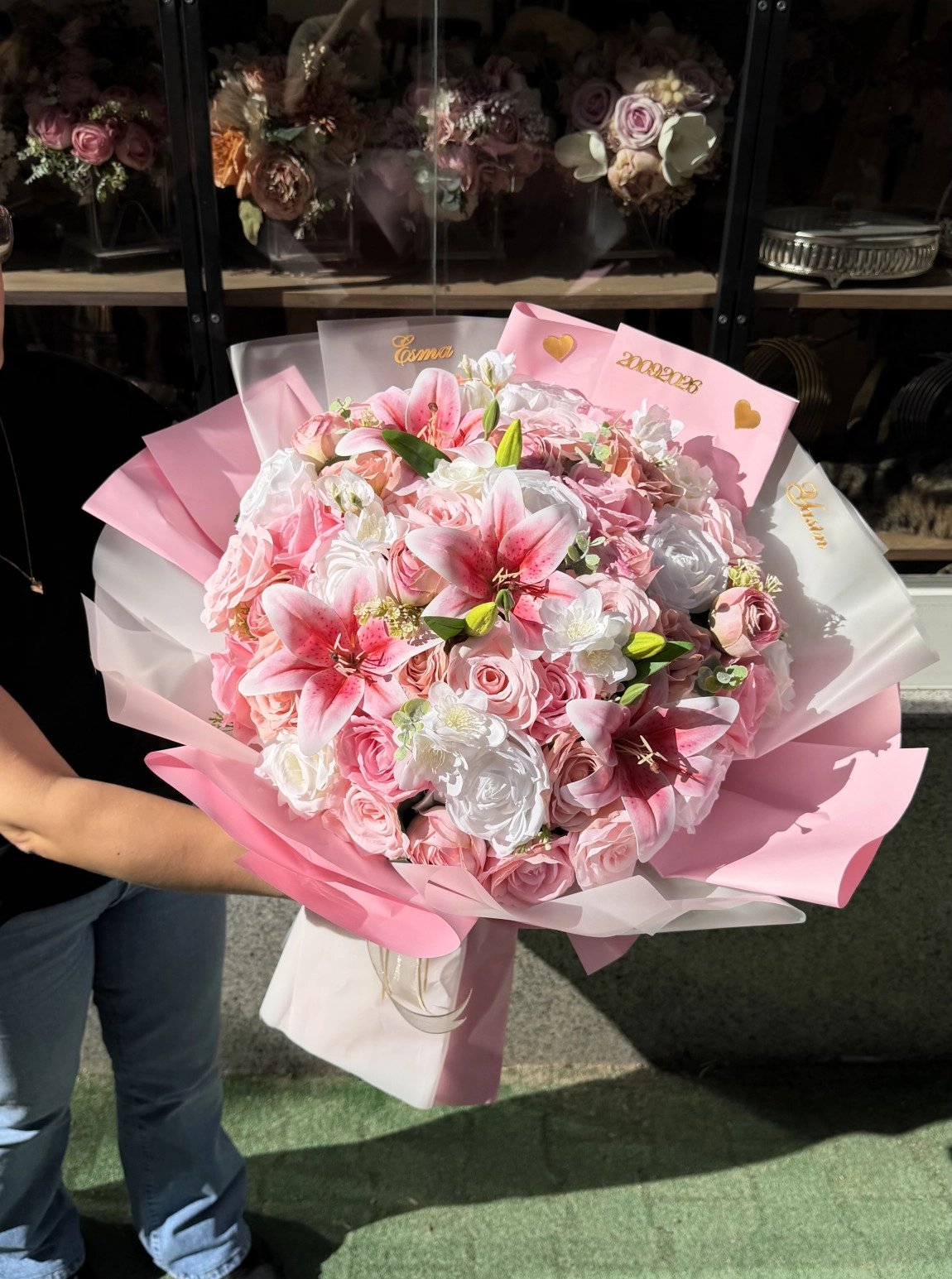 Lüks Pembe Lilyum Ve Gül Tasarımlı Dev İsteme Buketi