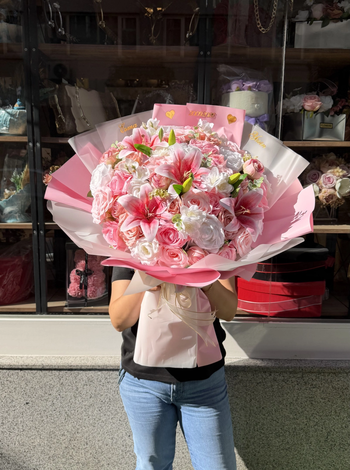 Lüks Pembe Lilyum Ve Gül Tasarımlı Dev İsteme Buketi