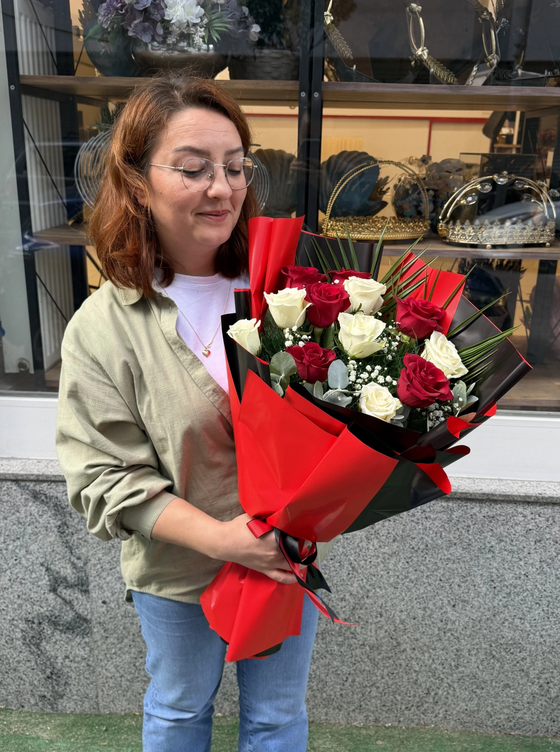 11 Gül Buketi Canlı 