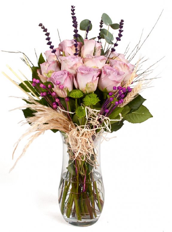 11 Lila Gül Vazoda Tasarım