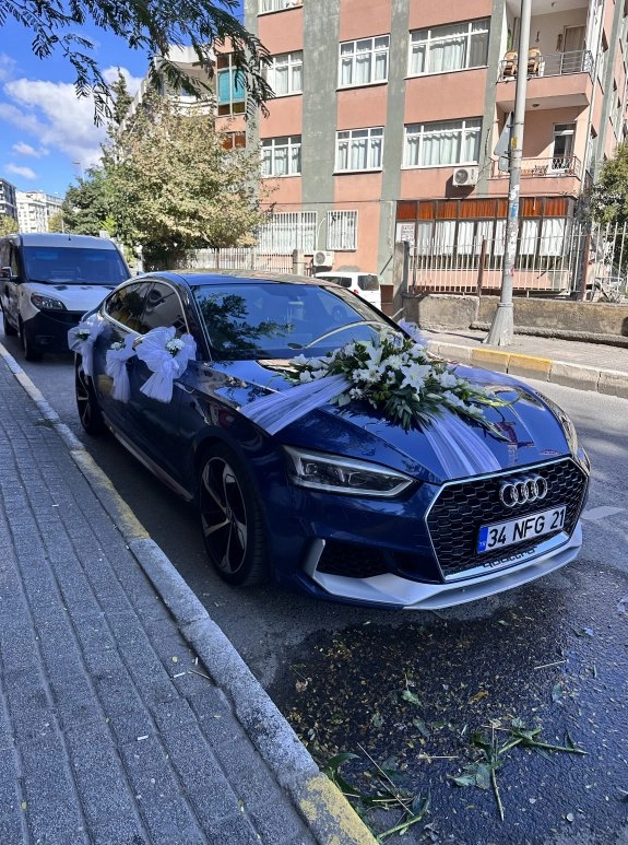 Canlı Gelin Arabası