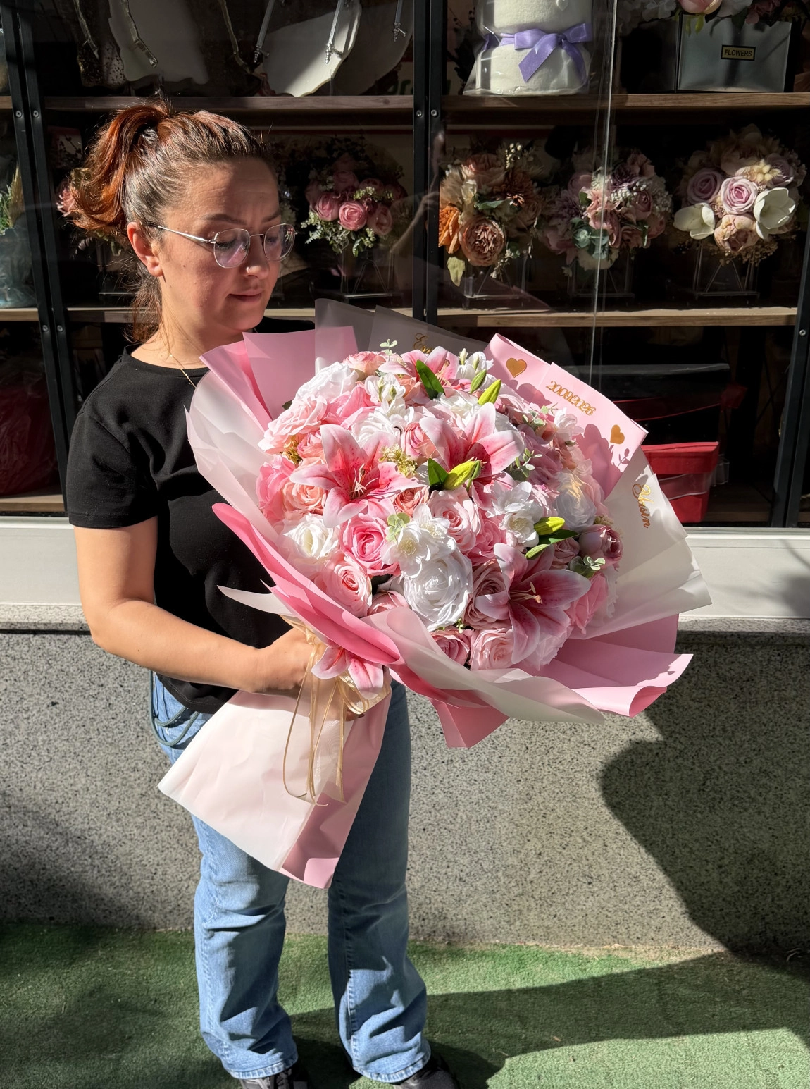 Lüks Pembe Lilyum Ve Gül Tasarımlı Dev İsteme Buketi