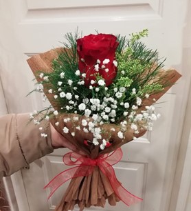 VİP TEK KIRMIZI İTHAL GÜL BUKETİ